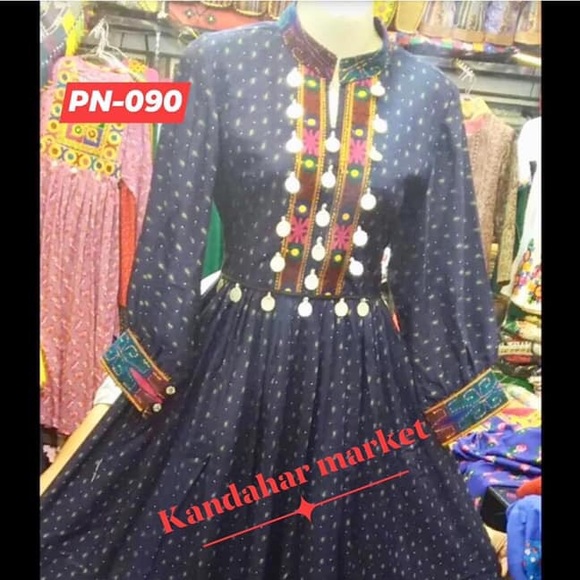 Dress - Picture 2 of 2